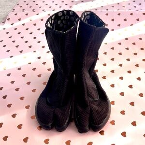 SOU SOU Black Soft Boots